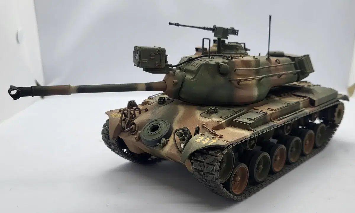 1/35 M-47 전차 프라모델 완성품