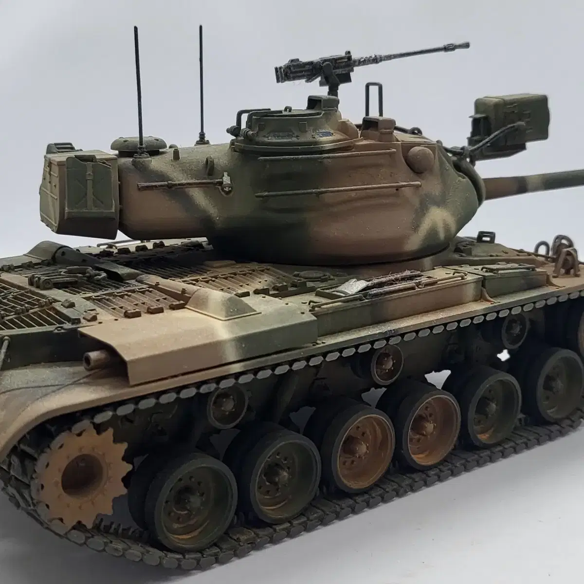 1/35 M-47 전차 프라모델 완성품