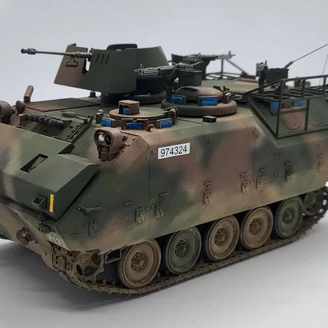 1/35 K200A1 장갑차 프라모델 완성품