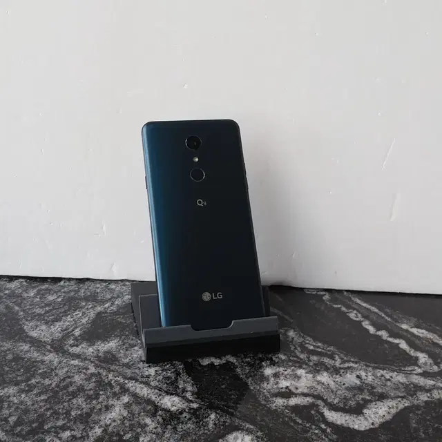 LG Q9 (Q925L) 네이비 64기가 (0101941)