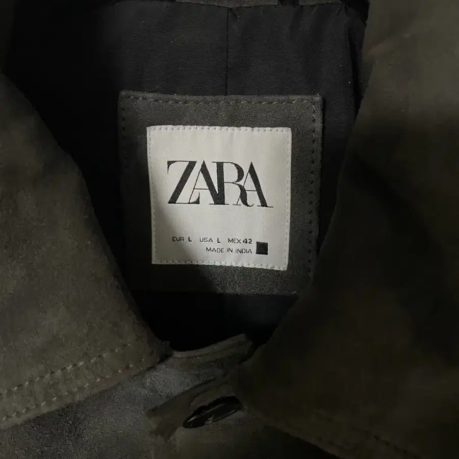 ZARA 고트 스웨이드 자켓(발스타 st)