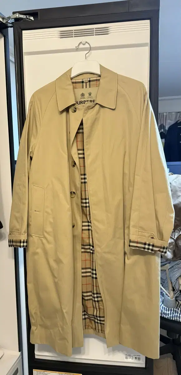 Burberry Carcoat Coat Louis Vuitton Dior Prada Fendi Tom Ford Bottega Veneta