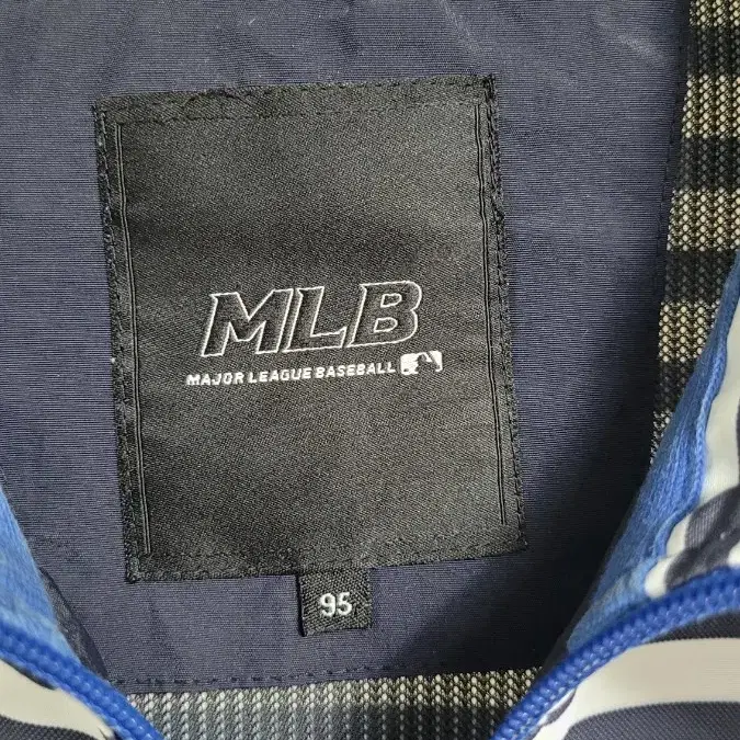 [M]mlb엠엘비 네이비x스트라이프패턴 LA다저스 후드일체형바람막이 M