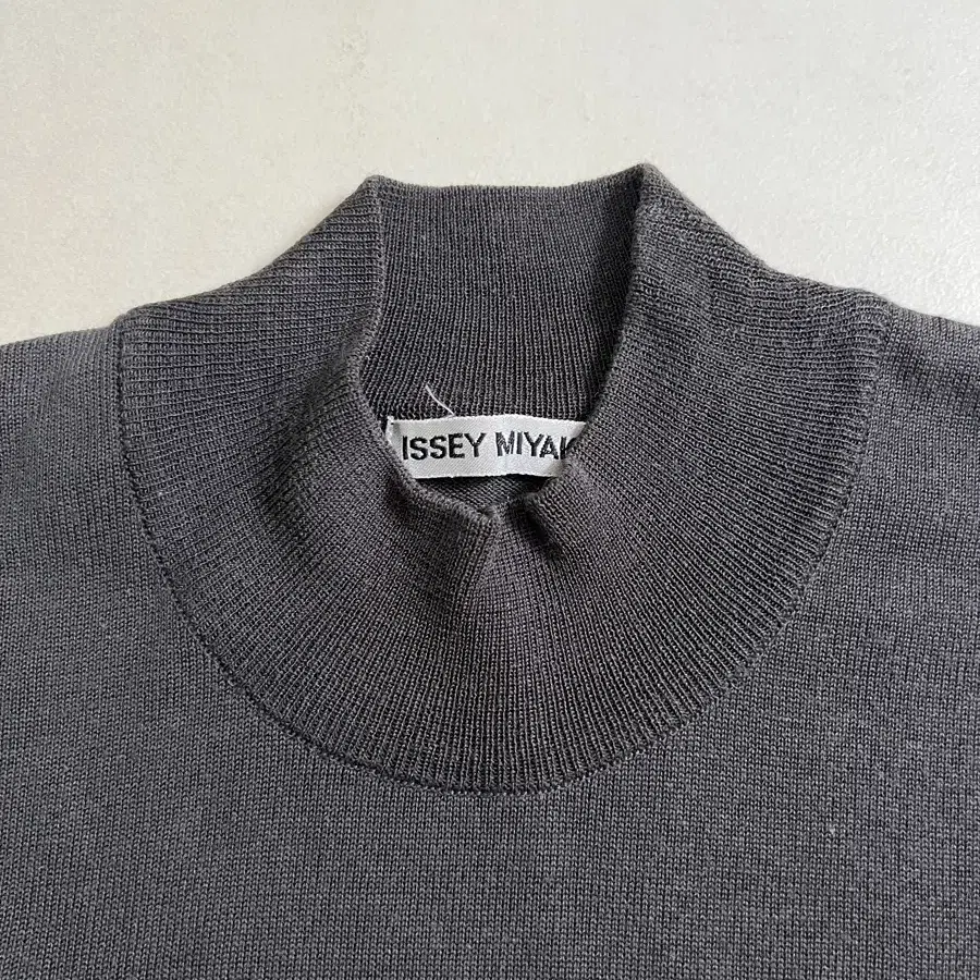 Issey miyake top