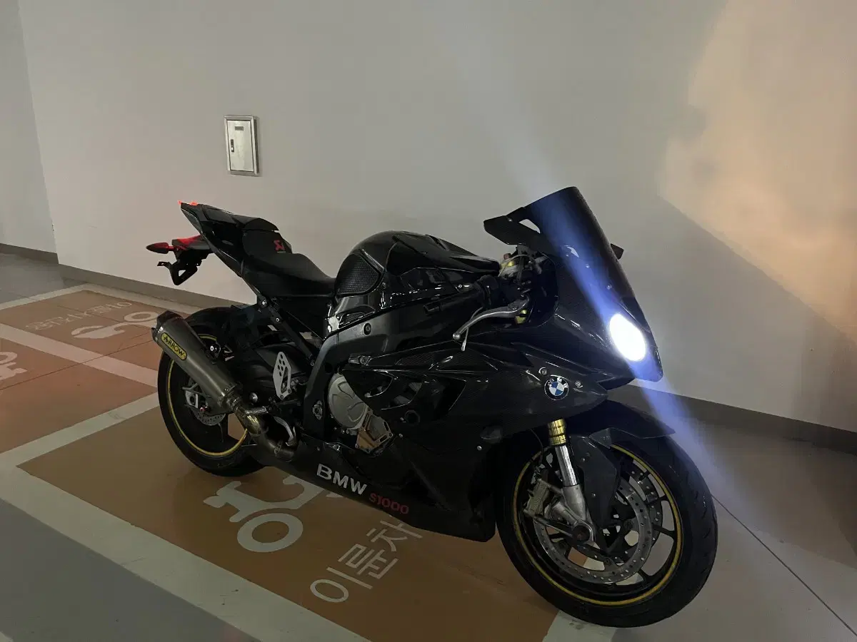 bmw s1000rr 11년식 에로우 풀배기