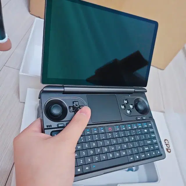 GPD win mini 7840U 64GB 2TB + 전용그립