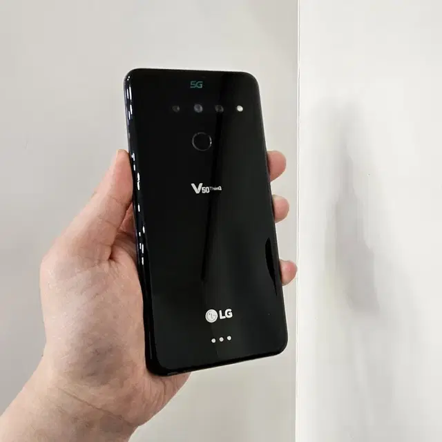 LG v50 블랙 듀얼스크린 A급 16에 판매합니다 ㅎㅎ