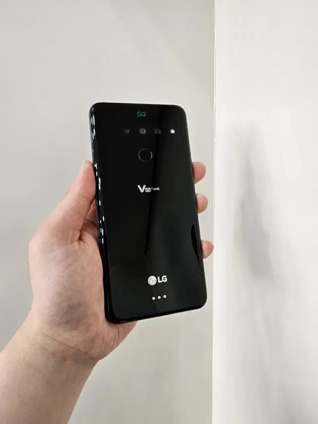 LG v50 블랙 듀얼스크린 A급 16에 판매합니다 ㅎㅎ