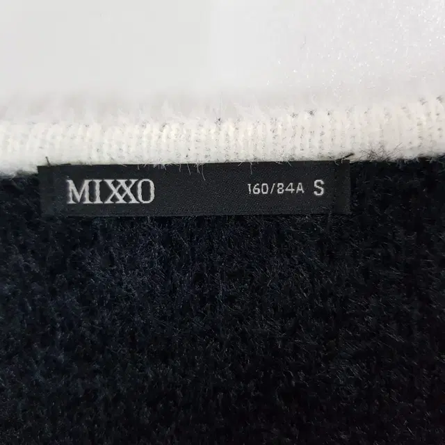 MIXXO 블랙 버튼 니트 가디건