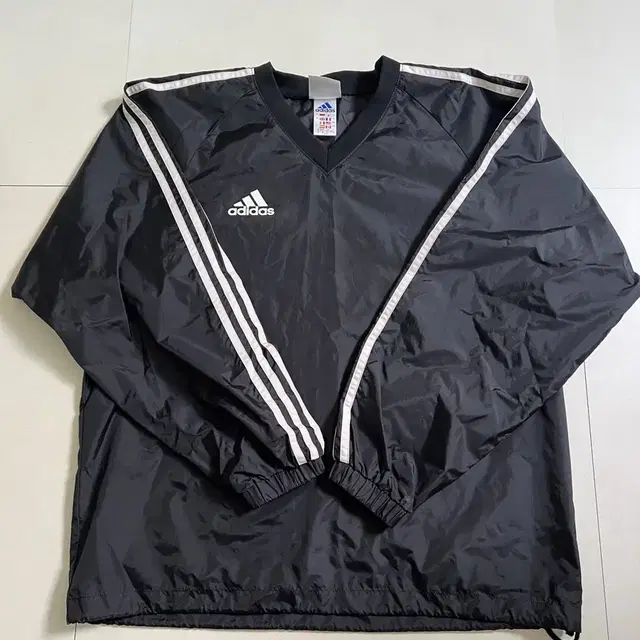 Adidas windbreaker top