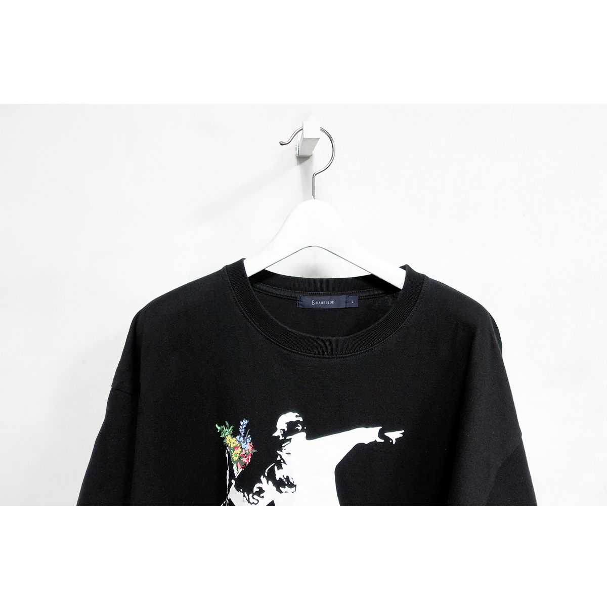 BANKSY FLOWER BOMBER 뱅크시 플라워보머 티셔츠 , L