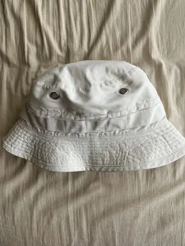하버색 화이트 버킷 햇
