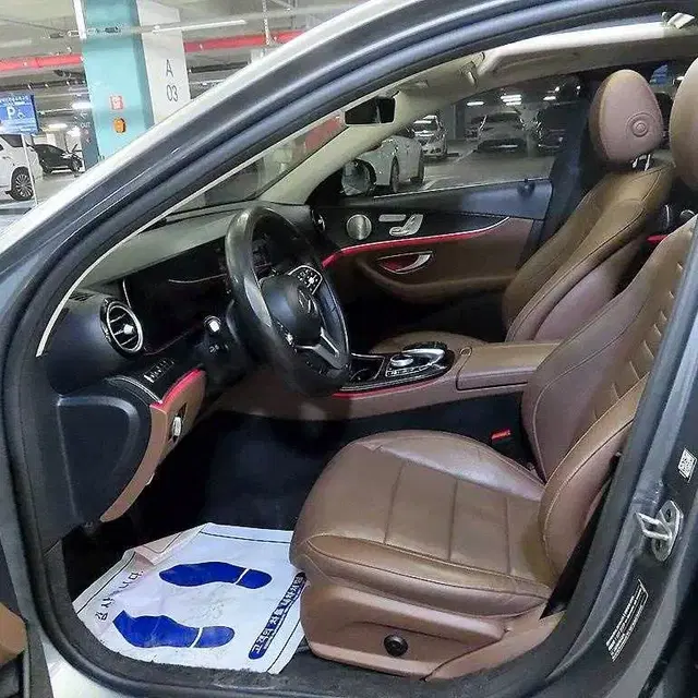 [벤츠]E-클래스 W213 E300 4MATIC 아방가르드_19년10만