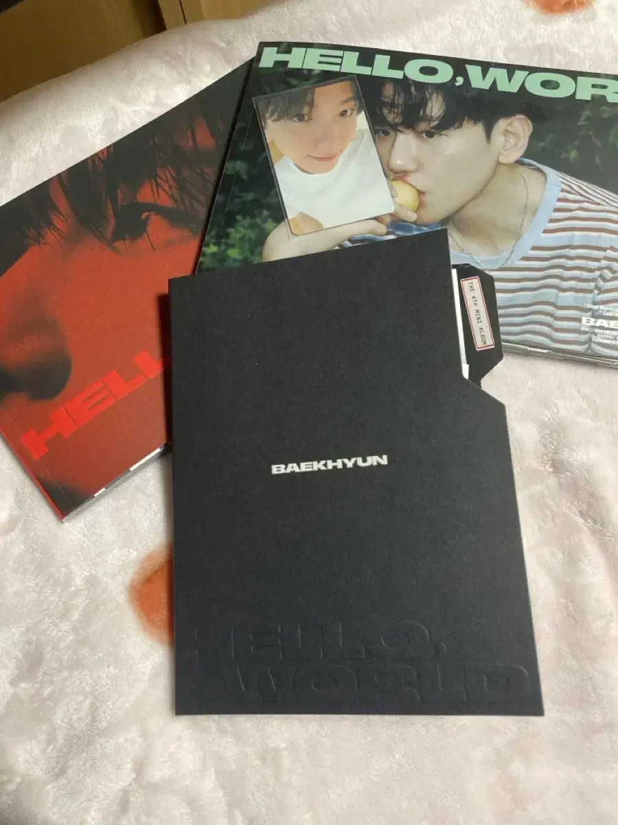 baekhyun hello world album 원하시는 photocard 드려요