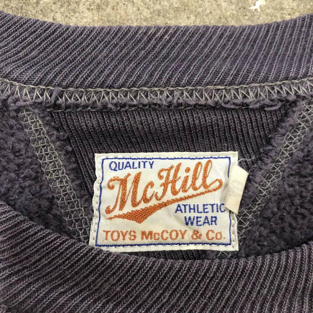 Toys McCoy Double V loopwheel sweater