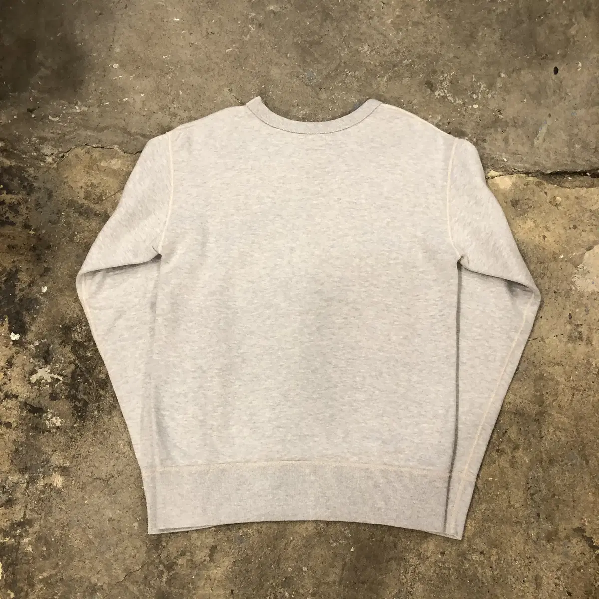 Real McCoys single V loopwheel sweater