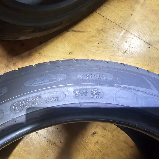 245/45R18  벤츠, BMW 순정 런플랫타이어 2본