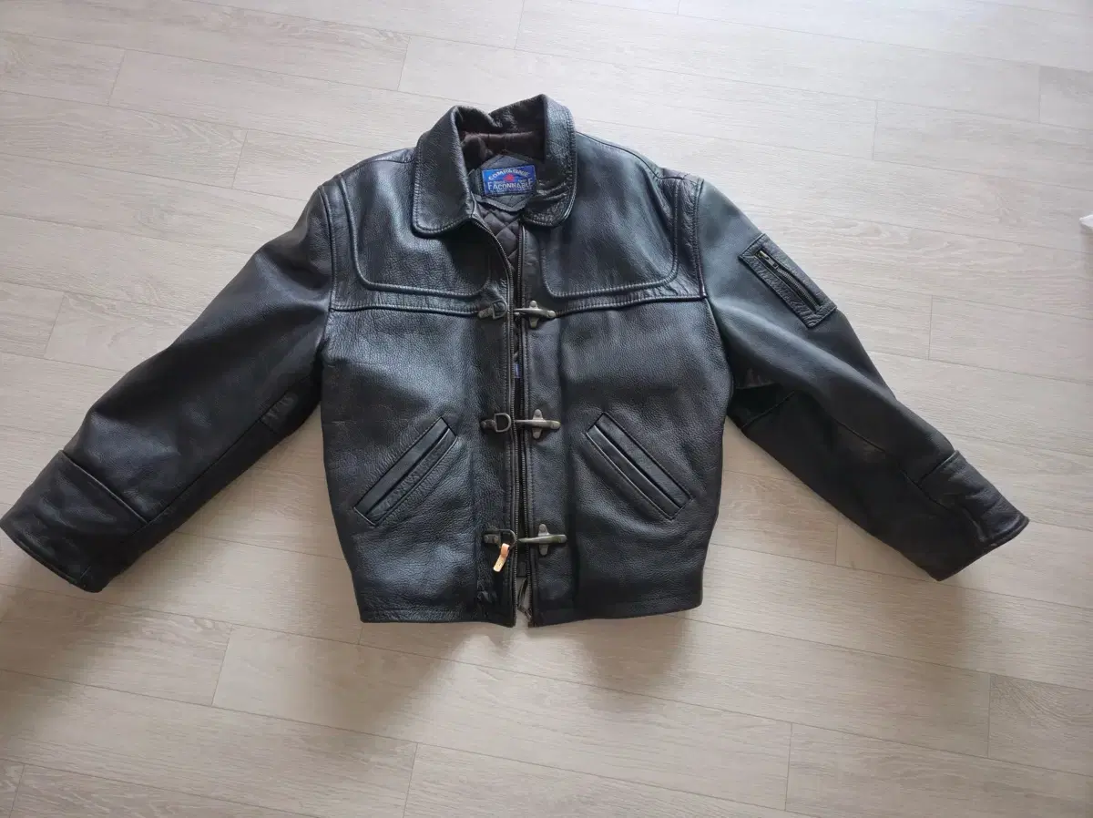 Vintage faconnable Fireman cowhide jacket (last price reduced)