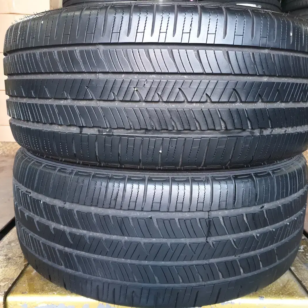 중고타이어 팔켄 ZIEX CT60 A/S 255/45R20 2본 세트