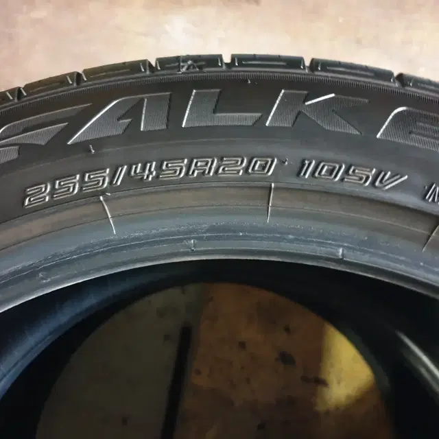 중고타이어 팔켄 ZIEX CT60 A/S 255/45R20 2본 세트