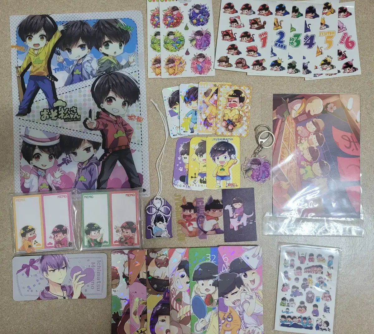 Sell Osomatsu-san goods in bulk