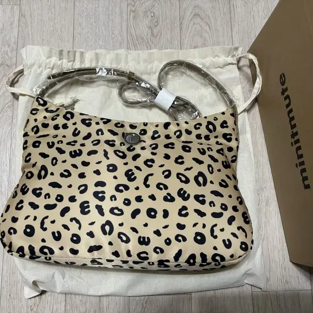 미닛뮤트 클로 소프트 레오파드 CLO SOFT LEOPARD