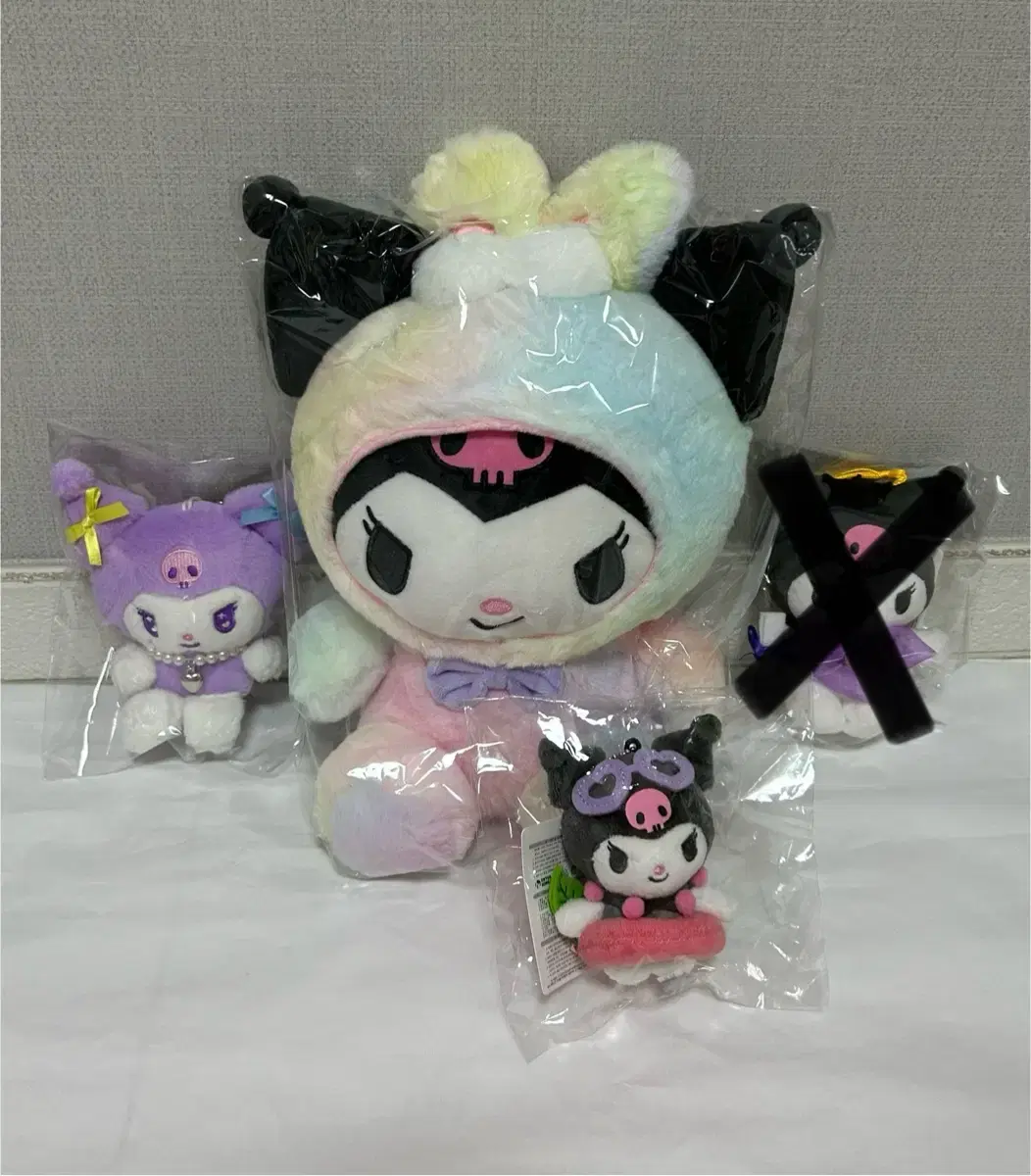 Sanrio Kuromi Medium Doll Bag Hanger Set of 4