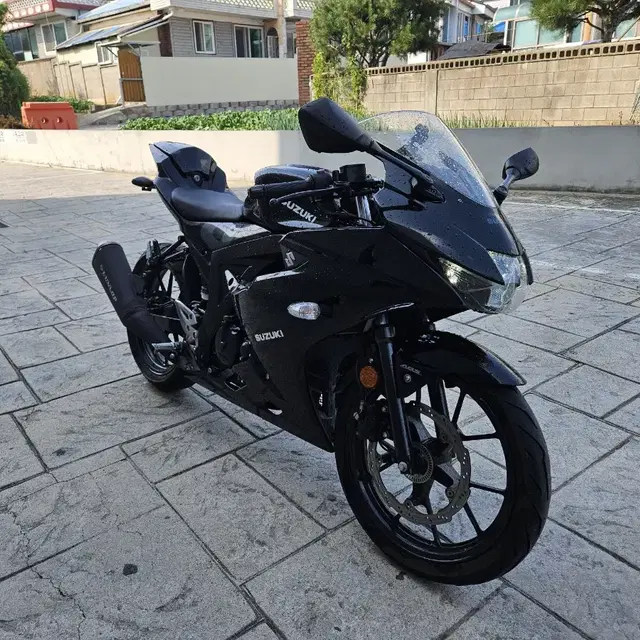 천안 평택 19년식 최상급 gsx r125 판매해요. 충청 경기 아산