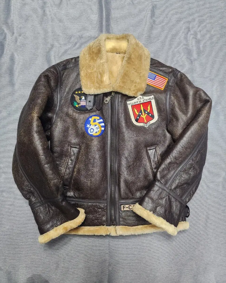 B3 Patch Sheepskin Mustang Size M