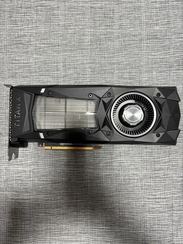 엔비디아 타이탄 xp 12gb nvidia titan xp 12gb팝니다