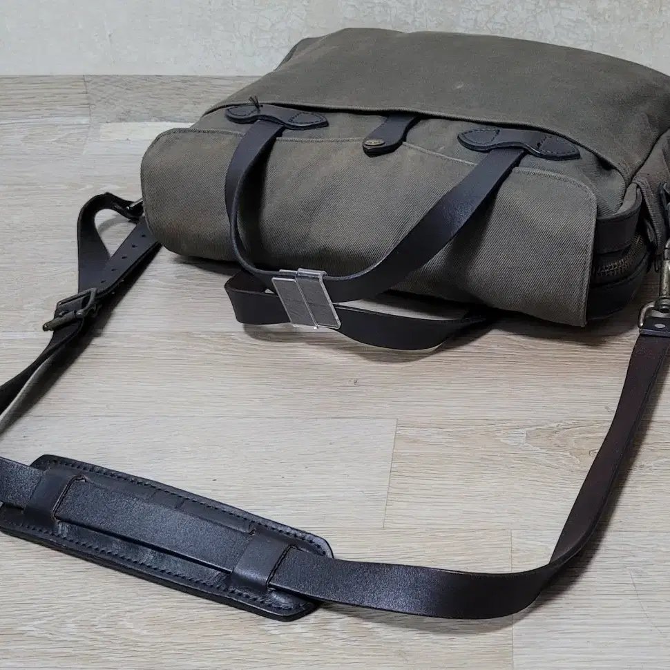 필슨 FILSON 256 Original briefcase 오터그린