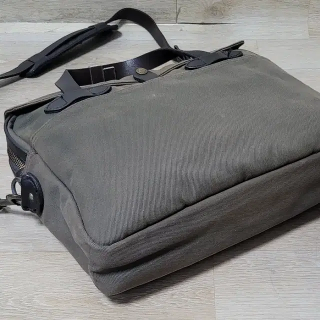 필슨 FILSON 256 Original briefcase 오터그린