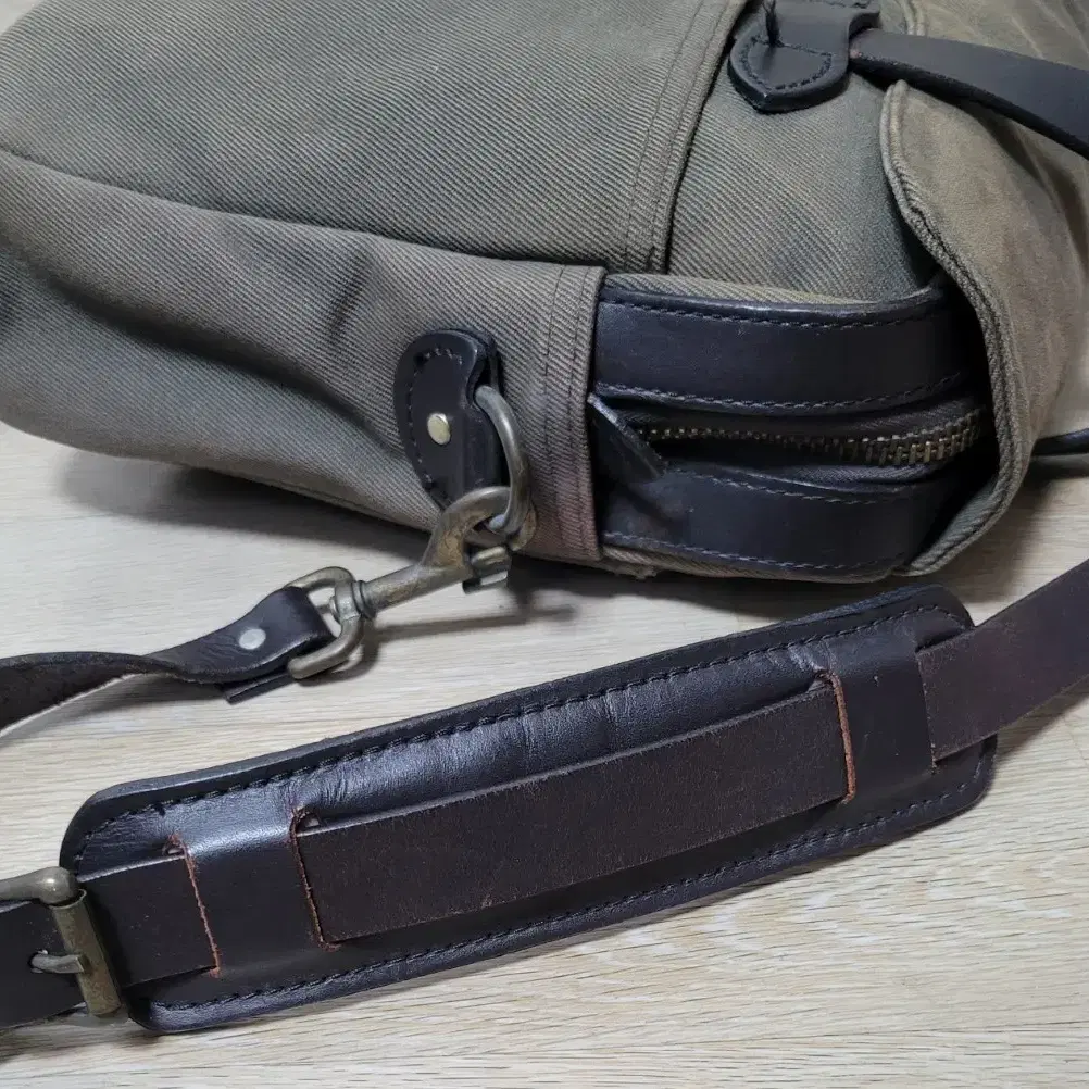 필슨 FILSON 256 Original briefcase 오터그린