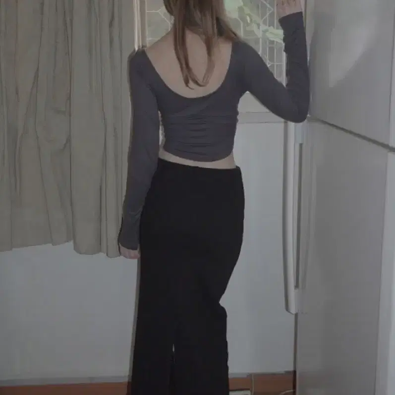 tanger backless silky top 탠저 탠져 오도어 블랙업