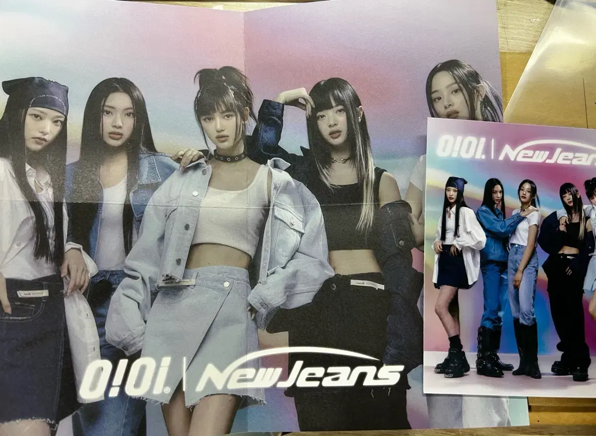 New Jeans OIOI merchandise posters, photos to sell