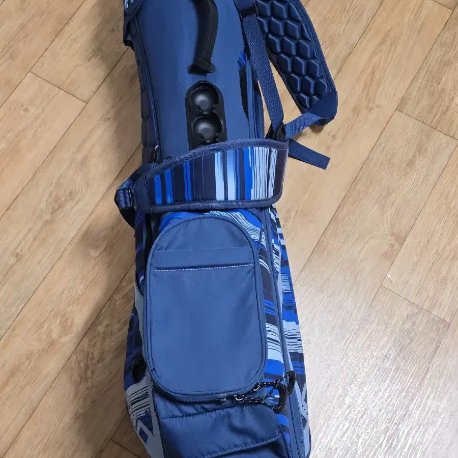 OGIO FUSE4 골프백 팝니다