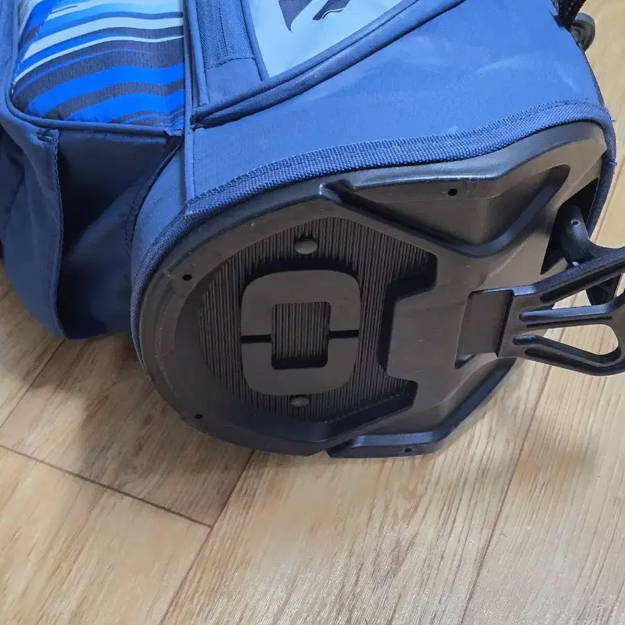 OGIO FUSE4 골프백 팝니다