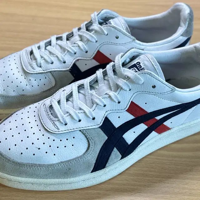 ONITSUKA TIGER GSM