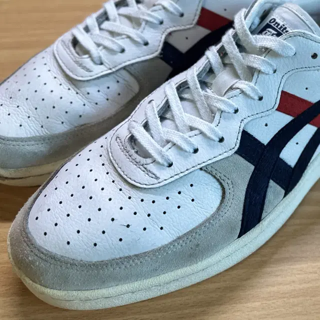 ONITSUKA TIGER GSM