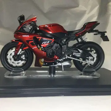 야마하 YZF-R1 1/18 CM-MODEL