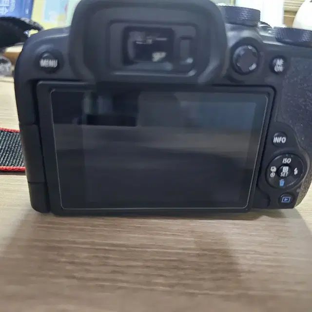 캐논 eos r10(바디) + 배터리 2개 + 박스