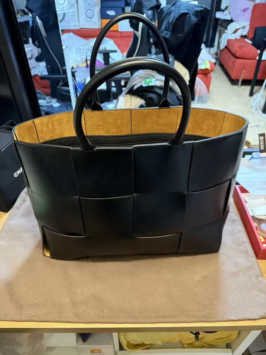 Bottega Veneta Arco Bags Louis Vuitton Dior Hermès Chanel Goyard Prada Gucci