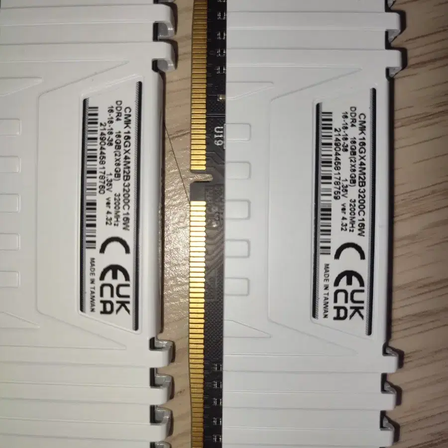 커세어 벤젠스 LPX DDR4 3200 (8g x 2) 16g