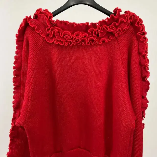 Red frill detail knit