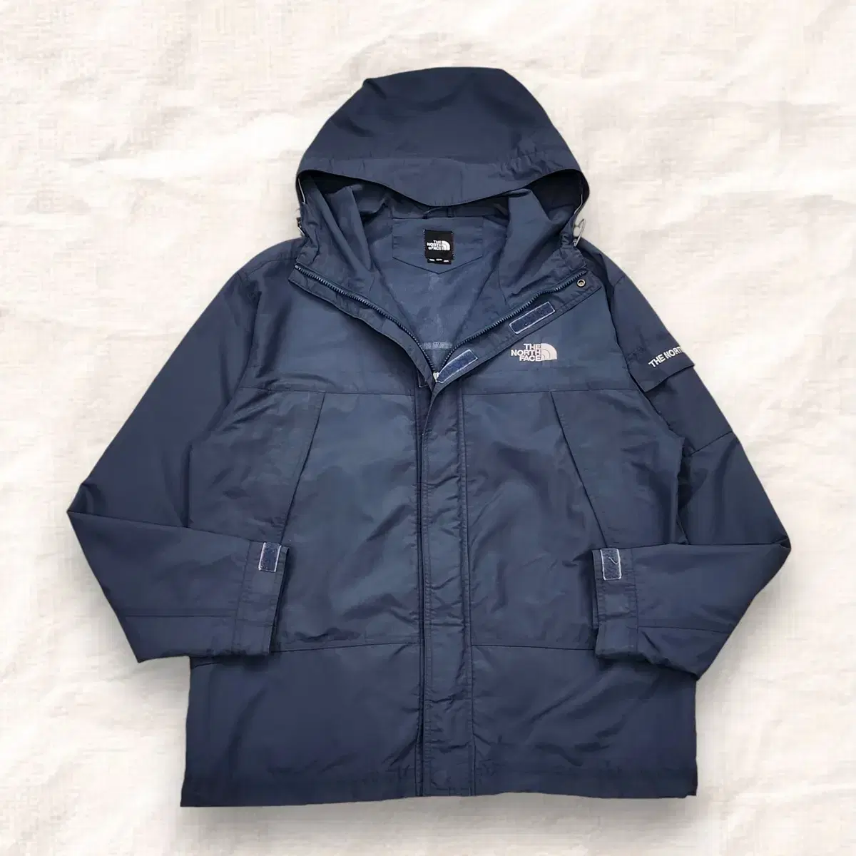 [L] The North Face Navy Arm Pocket Navy Windbreaker