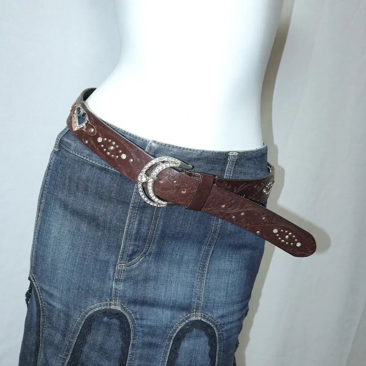 Cubic fairy leather belt