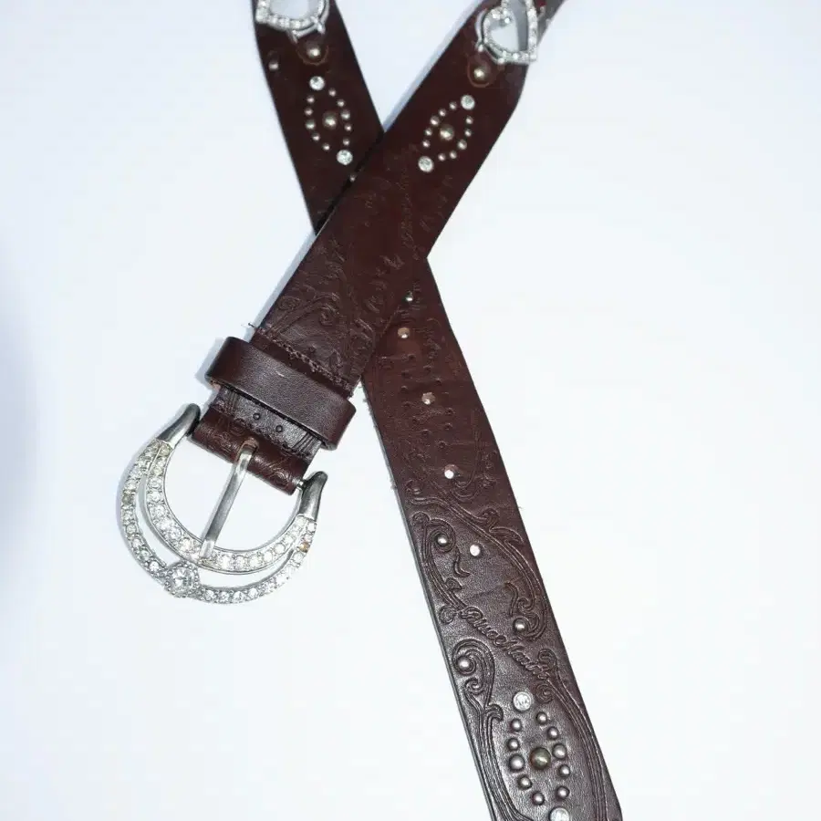 Cubic fairy leather belt