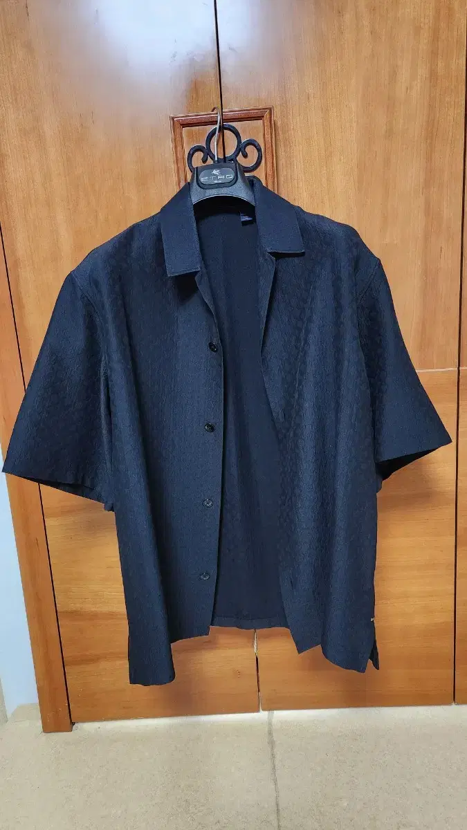 Louis Vuitton Mini Monogram Silk-blend Short Sleeve Shirt 1ABJL2