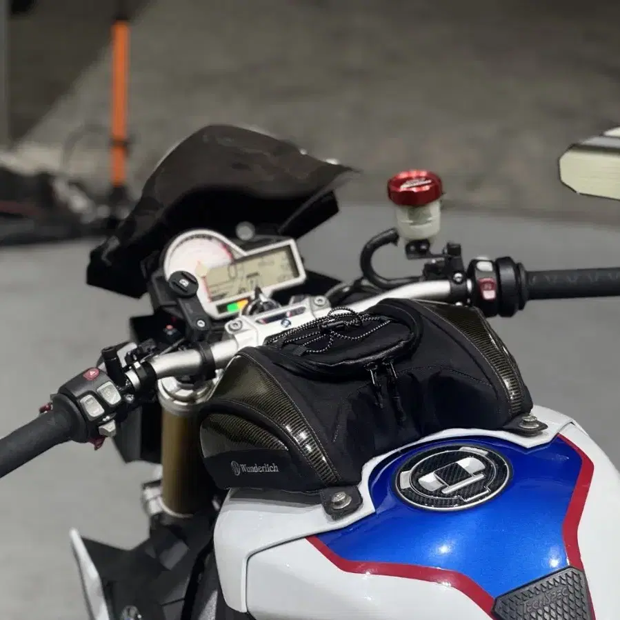 BMW s1000r 18년식 아크라구변 . 투채널블박 . 퀵시프트