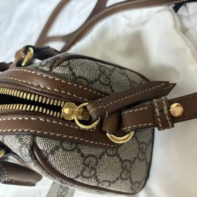 Gucci Boston Bag Top HandleGG Supreme M